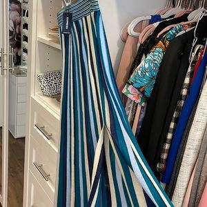 Long skirt with slit